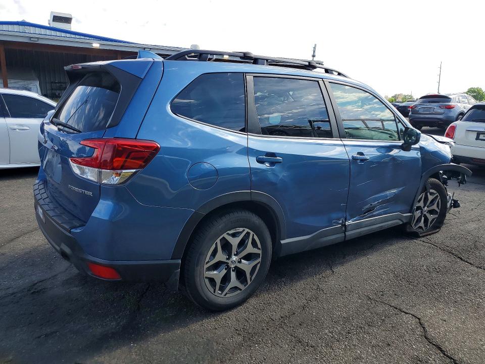 Продаж на аукціоні авто 2022 Subaru Forester, vin: JF2SKAEC9NH496437, номер лоту: 52973206