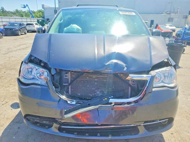 52065486 :رقم المزاد ، 2C4RC1BG8GR229556 vin ، 2016 Chrysler Town & Country مزاد بيع