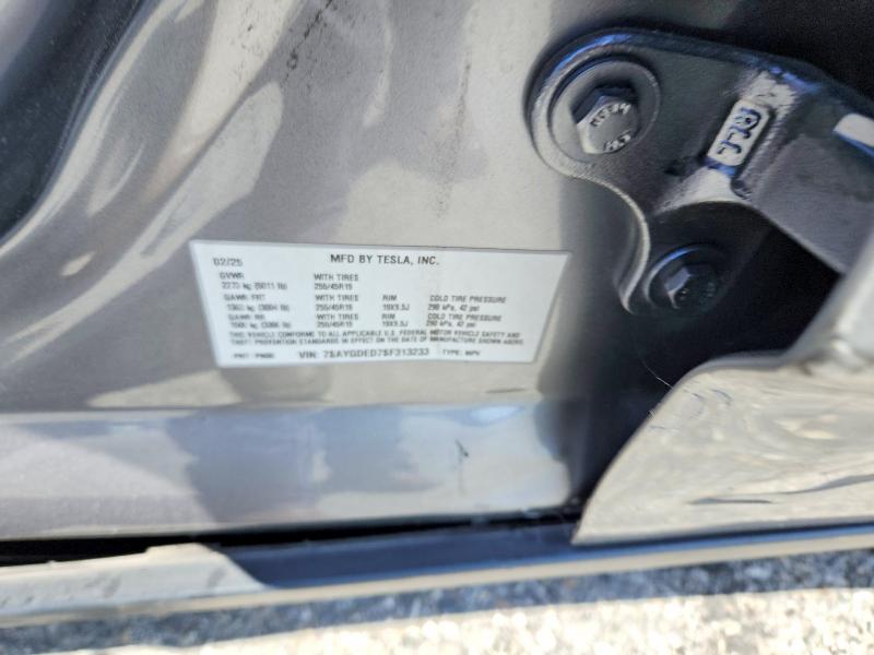 52432376 :رقم المزاد ، 7SAYGDED7SF313233 vin ، 2025 Tesla Model Y مزاد بيع
