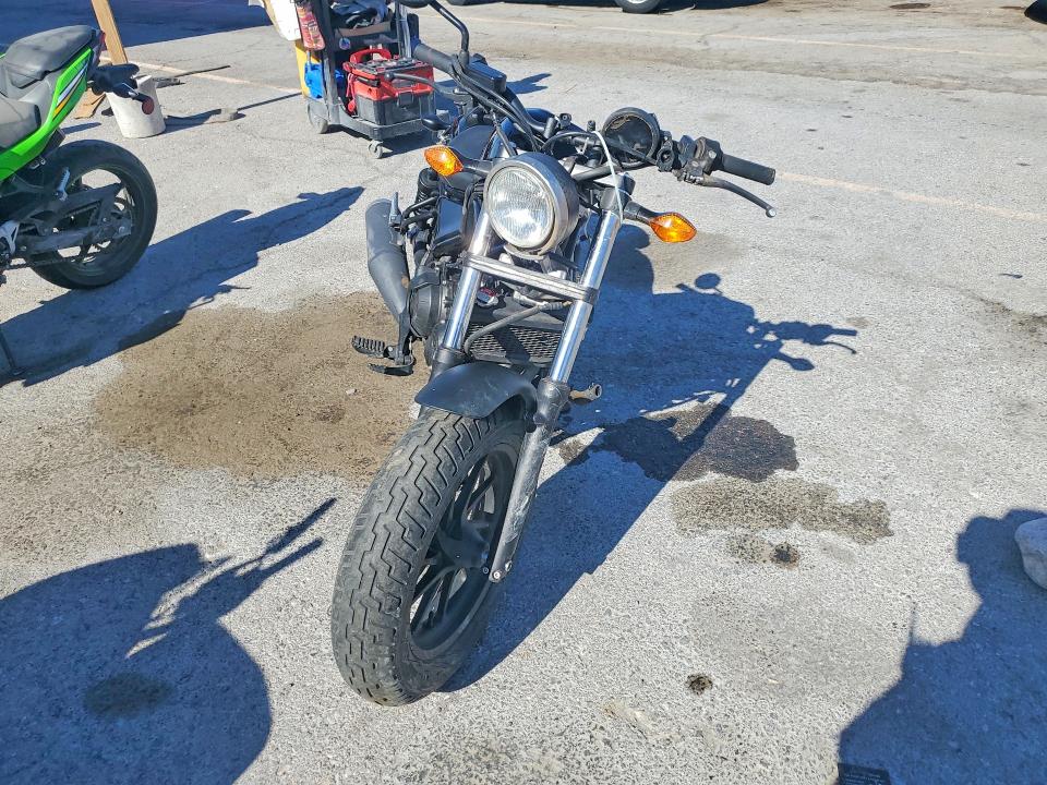 53955066 :رقم المزاد ، MLHPC5606H5000042 vin ، 2017 Honda Cmx500 مزاد بيع