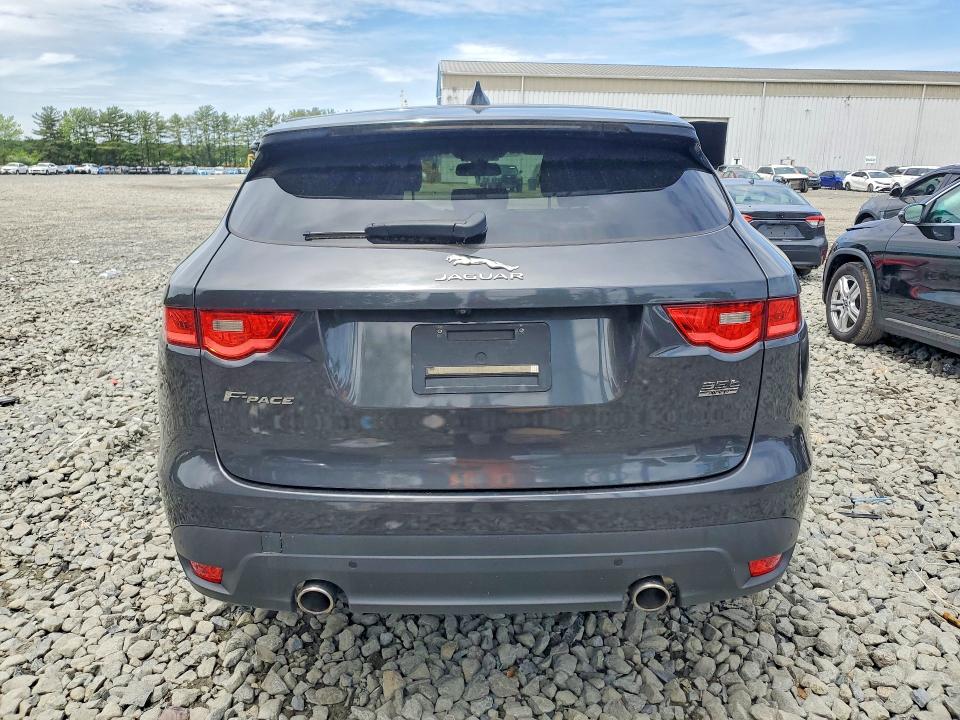 54620106 :رقم المزاد ، SADCJ2BV7HA050368 vin ، 2017 Jaguar F-pace مزاد بيع