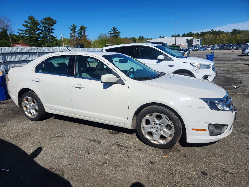 2010 Ford Fusion მანქანა იყიდება აუქციონზე, vin: 3FAHP0HA1AR407831, აუქციონის ნომერი: 51951096