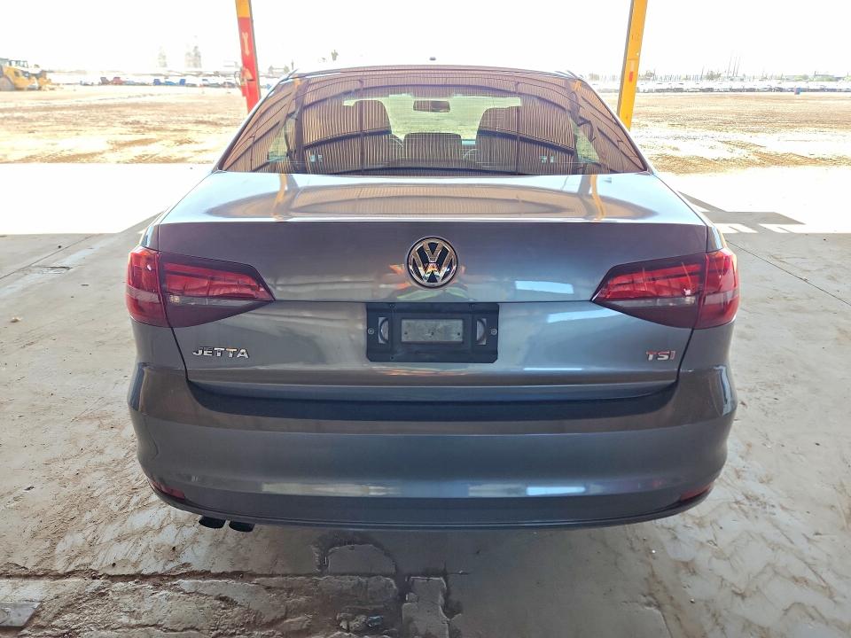 55563536 :رقم المزاد ، 3VW267AJ2GM371219 vin ، 2016 Volkswagen Jetta مزاد بيع