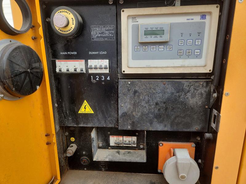 51119506 :رقم المزاد ، 1J9TF12119F402390 vin ، 2010 Urwi Industrial Equipment مزاد بيع