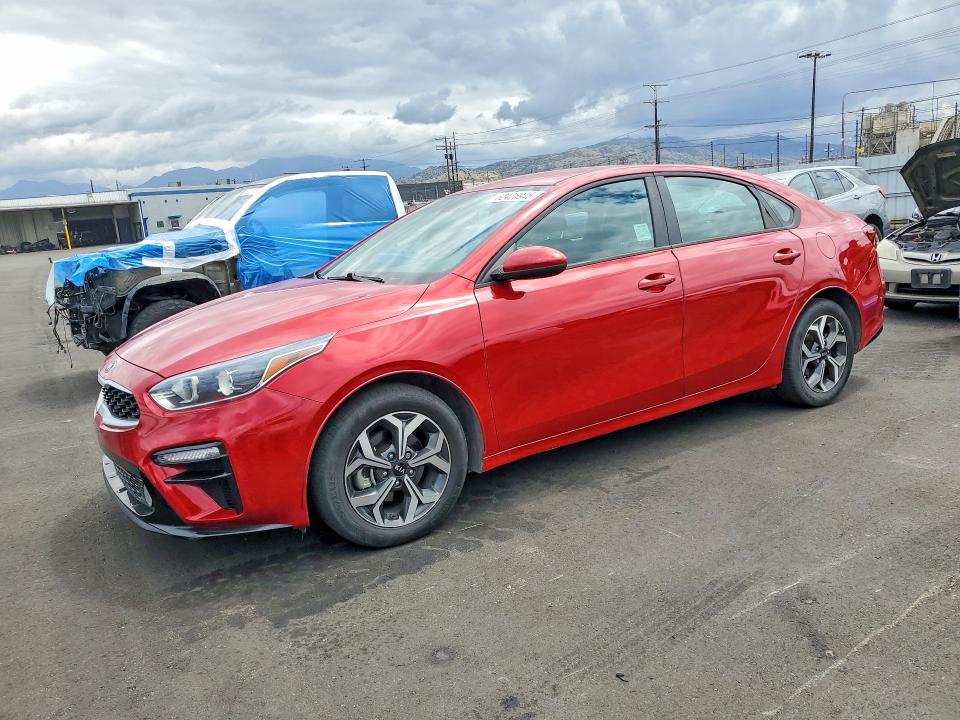 2021 Kia Forte მანქანა იყიდება აუქციონზე, vin: 3KPF24AD5ME405815, აუქციონის ნომერი: 52426946