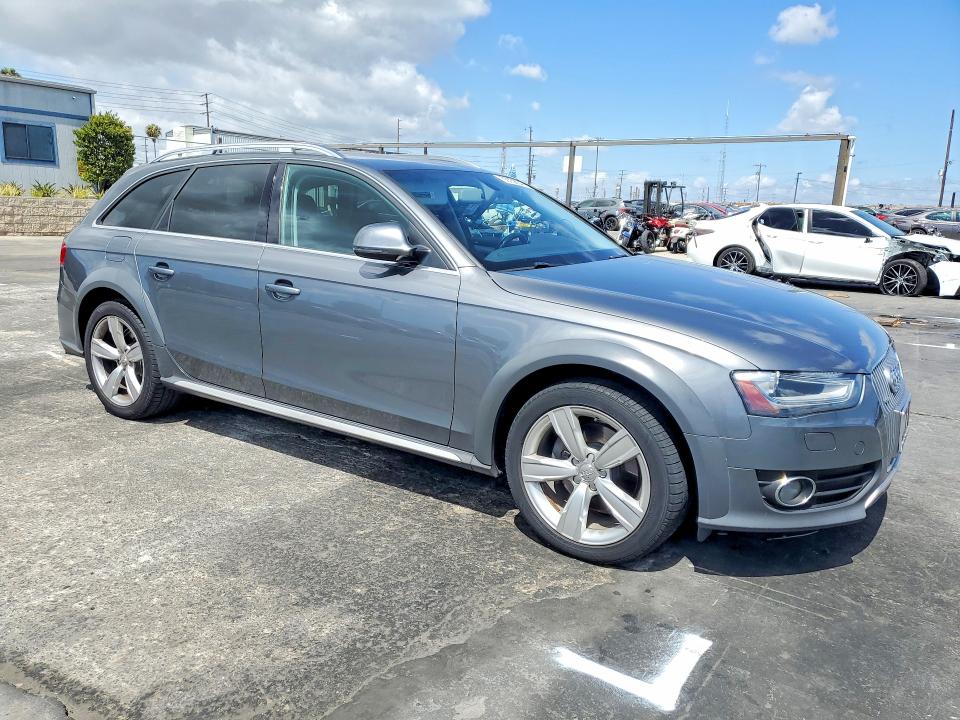 2016 Audi A4 Allroad მანქანა იყიდება აუქციონზე, vin: WA1TFAFL1GA014703, აუქციონის ნომერი: 55358246
