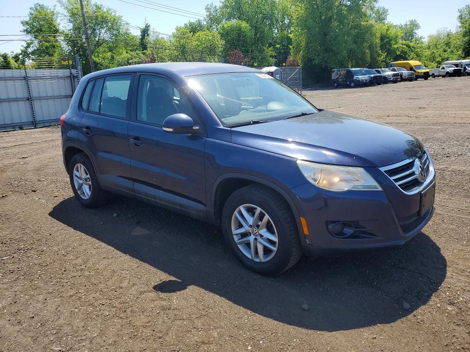 53027126 :رقم المزاد ، WVGAV7AX0BW553432 vin ، 2011 Volkswagen Tiguan مزاد بيع