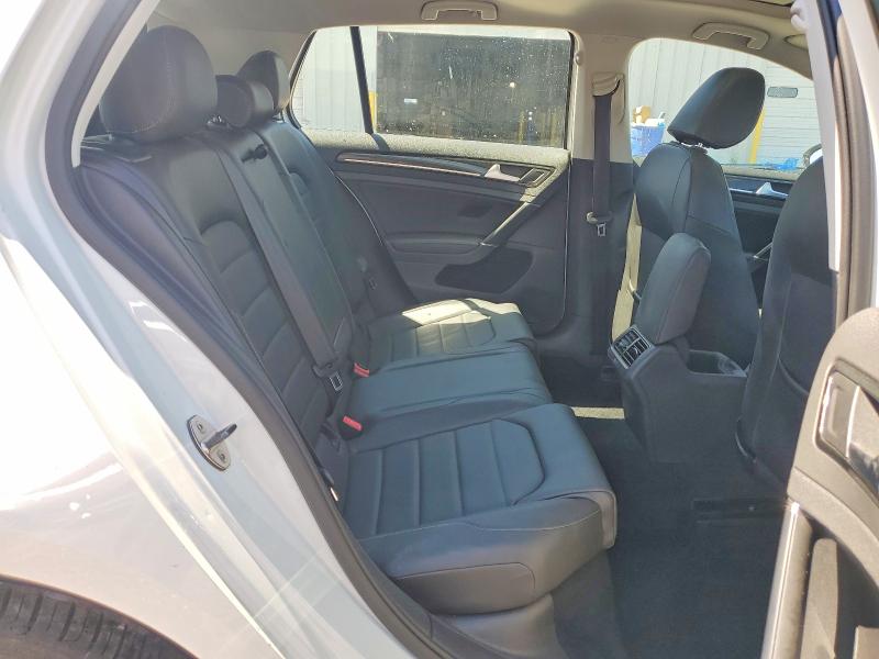 53546926 :رقم المزاد ، 3VW2A7AU7FM012777 vin ، 2015 Volkswagen Golf مزاد بيع