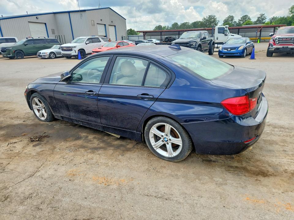 54400166 :رقم المزاد ، WBA3C3G53ENS70936 vin ، 2014 Bmw 320 مزاد بيع