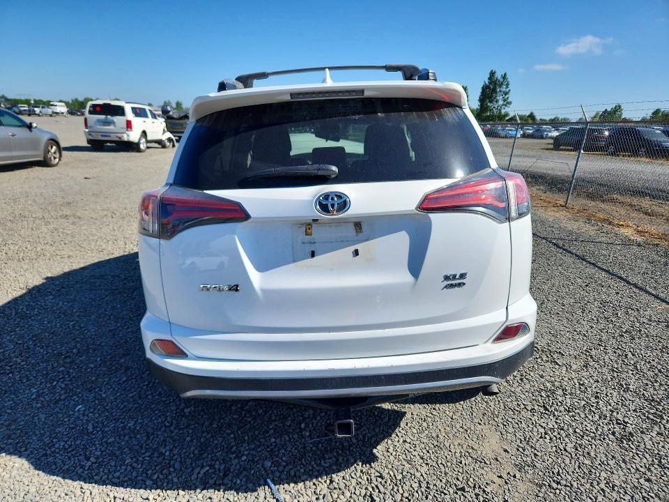 Продаж на аукціоні авто 2018 Toyota Rav4, vin: 2T3RFREV9JW839138, номер лоту: 54303896
