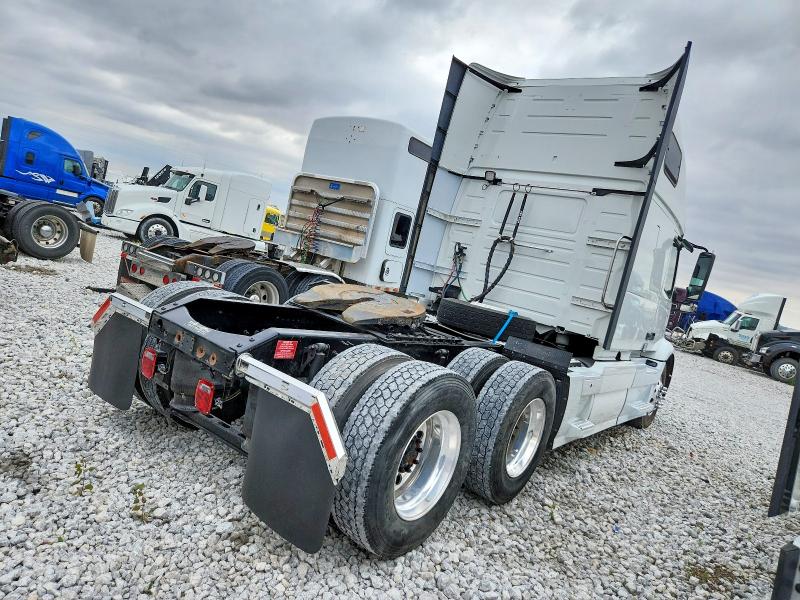 54615236 :رقم المزاد ، 4V4WC9EH1RN629758 vin ، 2024 Volvo Vnr مزاد بيع