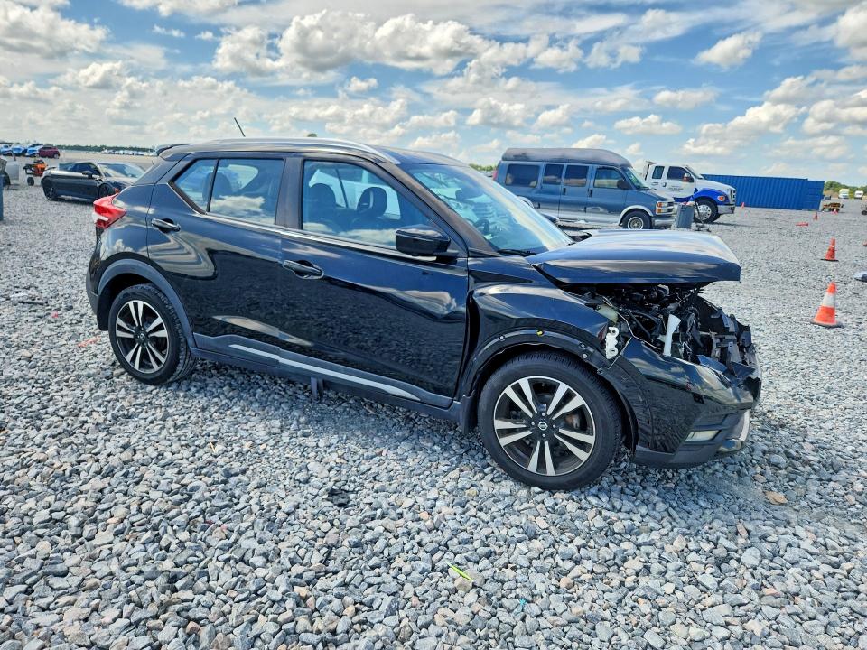 53231116 :رقم المزاد ، 3N1CP5DV5LL500998 vin ، 2020 Nissan Kicks مزاد بيع
