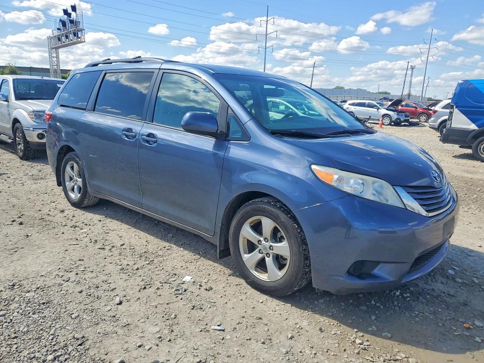 Aukcja sprzedaży 2017 Toyota Sienna, vin: 5TDKZ3DC1HS821282, numer aukcji: 52809466