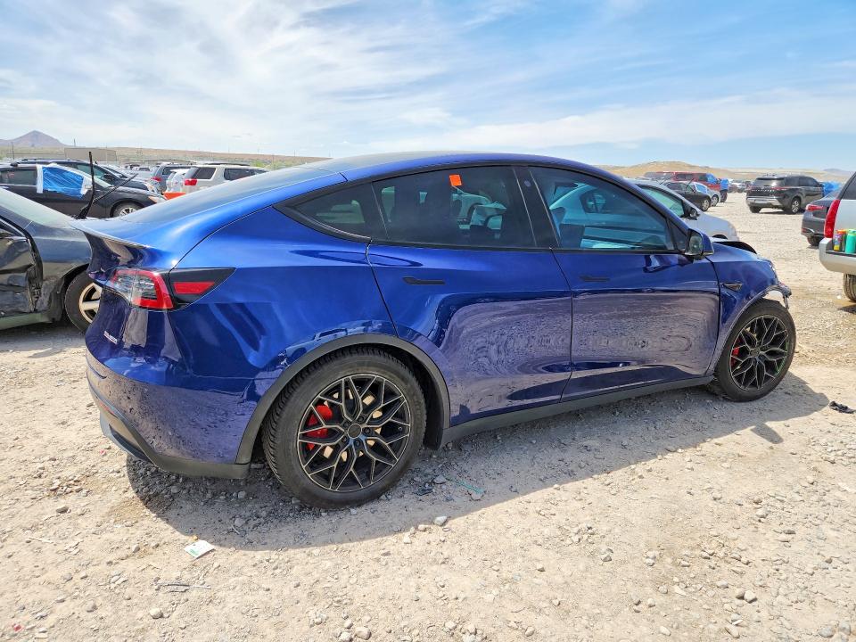 53845956 :رقم المزاد ، 7SAYGDEF3PF714755 vin ، 2023 Tesla Model Y مزاد بيع