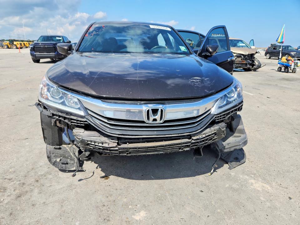 Aukcja sprzedaży 2017 Honda Accord, vin: 1HGCR2F54HA132011, numer aukcji: 53463356