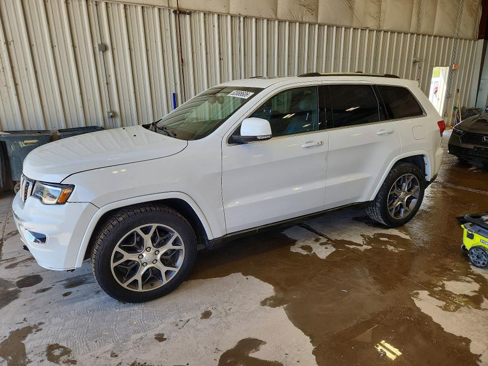 Auction sale of the 2018 Jeep Grand Cherokee, vin: 1C4RJFBG6JC138868, lot number: 52088606