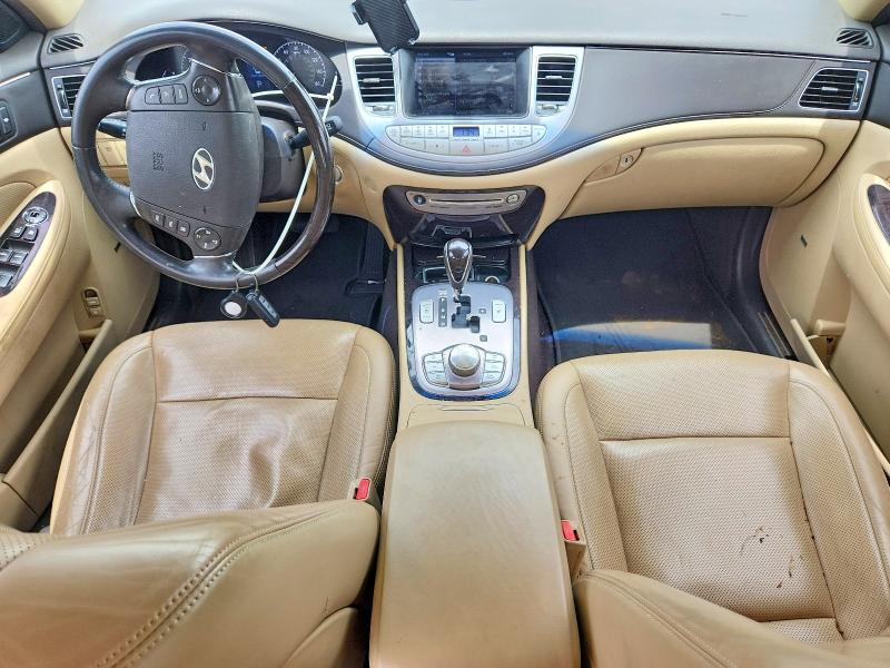 2010 Hyundai Genesis მანქანა იყიდება აუქციონზე, vin: KMHGC4DF5AU108101, აუქციონის ნომერი: 55406056