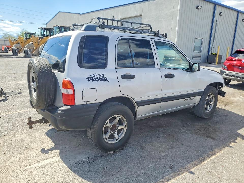 51693206 :رقم المزاد ، 2CNBJ13C0Y6939603 vin ، 2000 Chevrolet Tracker مزاد بيع