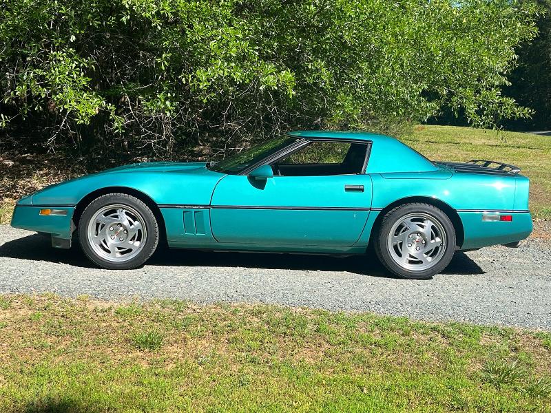 1990 Chevrolet Corvette მანქანა იყიდება აუქციონზე, vin: 1G1YY3383L5116565, აუქციონის ნომერი: 54163926
