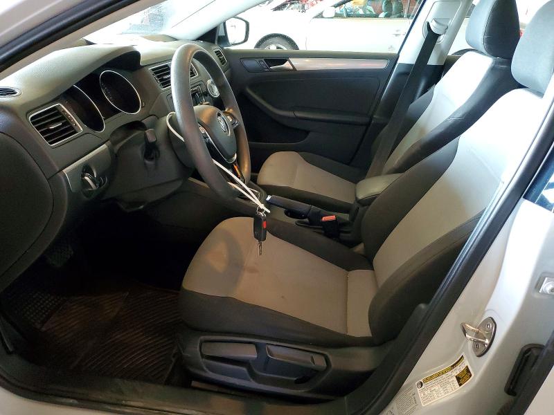 53834376 :رقم المزاد ، 3VW2B7AJ7HM411372 vin ، 2017 Volkswagen Jetta مزاد بيع