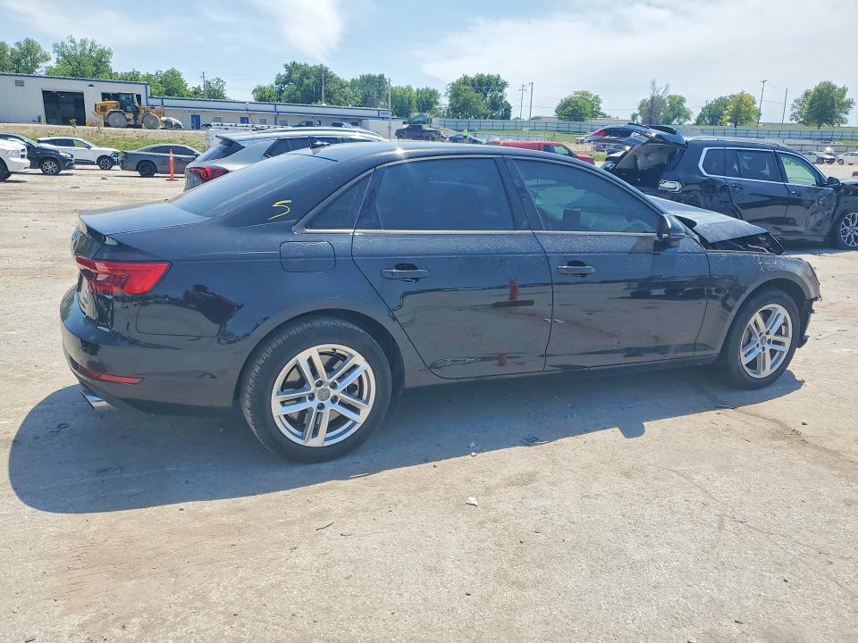 Продажа на аукционе авто 2017 Audi A4, vin: WAUANAF46HN016625, номер лота: 53731106
