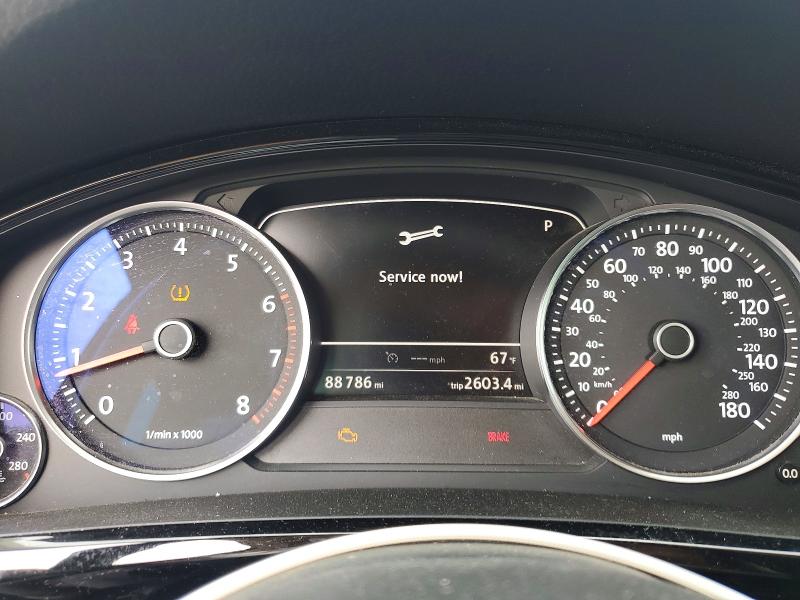 51795246 :رقم المزاد ، WVGEF9BP2FD002722 vin ، 2015 Volkswagen Touareg مزاد بيع