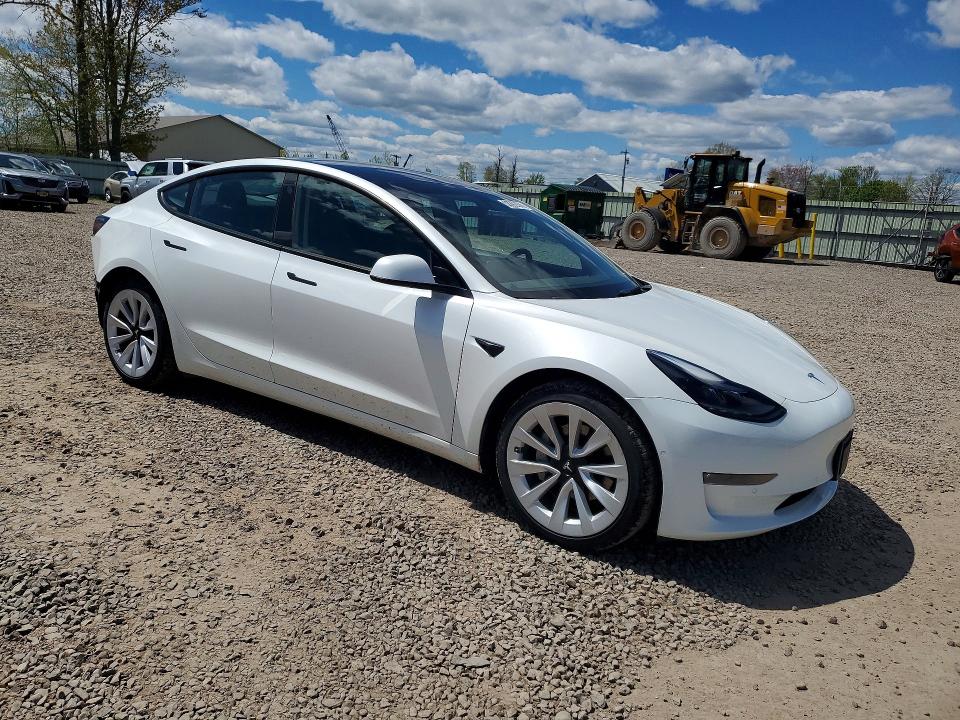 Продажа на аукционе авто 2022 Tesla Model 3, vin: 5YJ3E1EB6NF199899, номер лота: 52992896