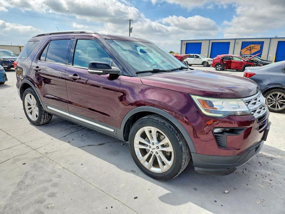 52665256 :رقم المزاد ، 1FM5K7D82JGC70117 vin ، 2018 Ford Explorer مزاد بيع