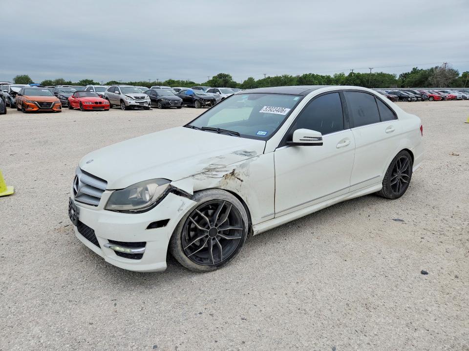 Продаж на аукціоні авто 2012 Mercedes-benz C, vin: WDDGF8BB6CR209808, номер лоту: 52923406