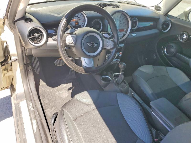53781646 :رقم المزاد ، WMWMF7C52ATZ71627 vin ، 2010 Mini Cooper مزاد بيع