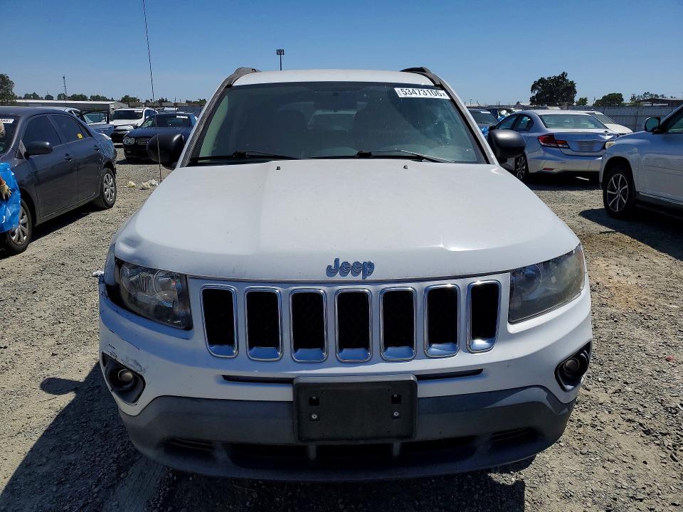 53473106 :رقم المزاد ، 1C4NJCBA2FD250514 vin ، 2015 Jeep Compass مزاد بيع