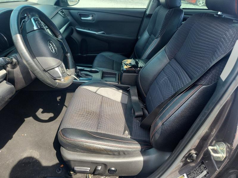 52771256 :رقم المزاد ، 4T1BF1FK4FU923634 vin ، 2015 Toyota Camry مزاد بيع