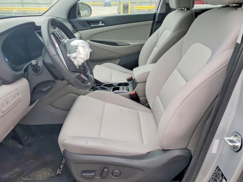 54431706 :رقم المزاد ، KM8J33A28HU373560 vin ، 2017 Hyundai Tucson مزاد بيع