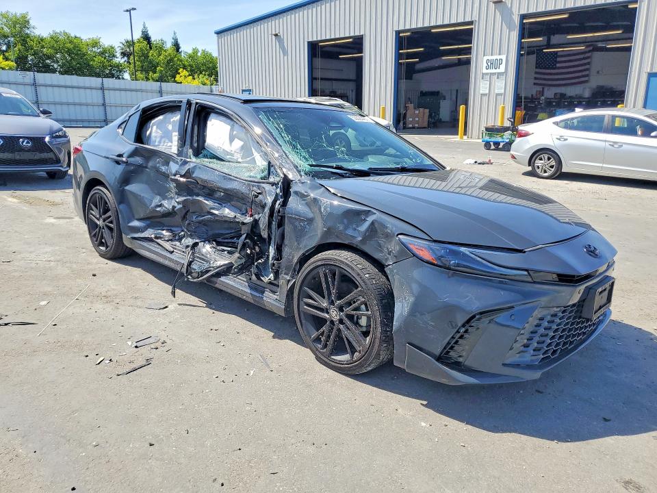 53324436 :رقم المزاد ، 4T1DBADKXSU517679 vin ، 2025 Toyota Camry مزاد بيع