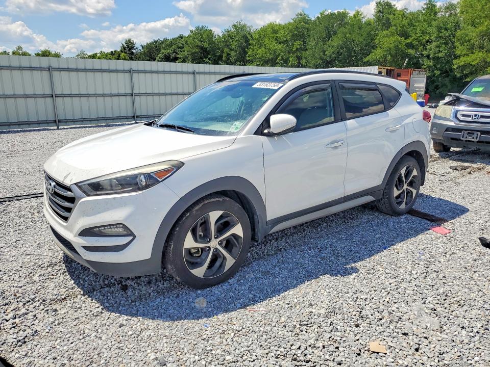 53163756 :رقم المزاد ، KM8J33A28JU821270 vin ، 2018 Hyundai Tucson مزاد بيع
