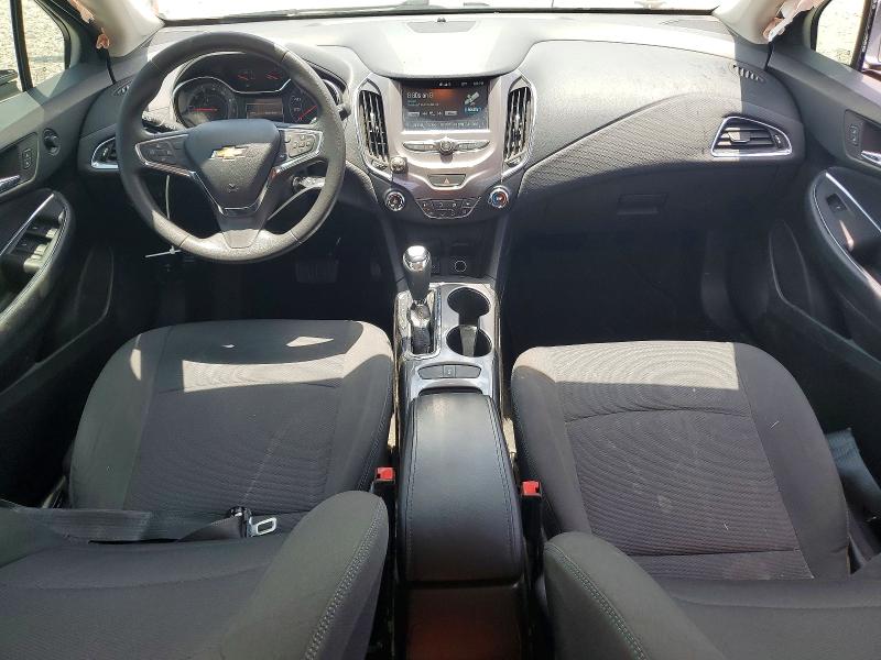 54521366 :رقم المزاد ، 3G1BE6SM0JS655209 vin ، 2018 Chevrolet Cruze مزاد بيع