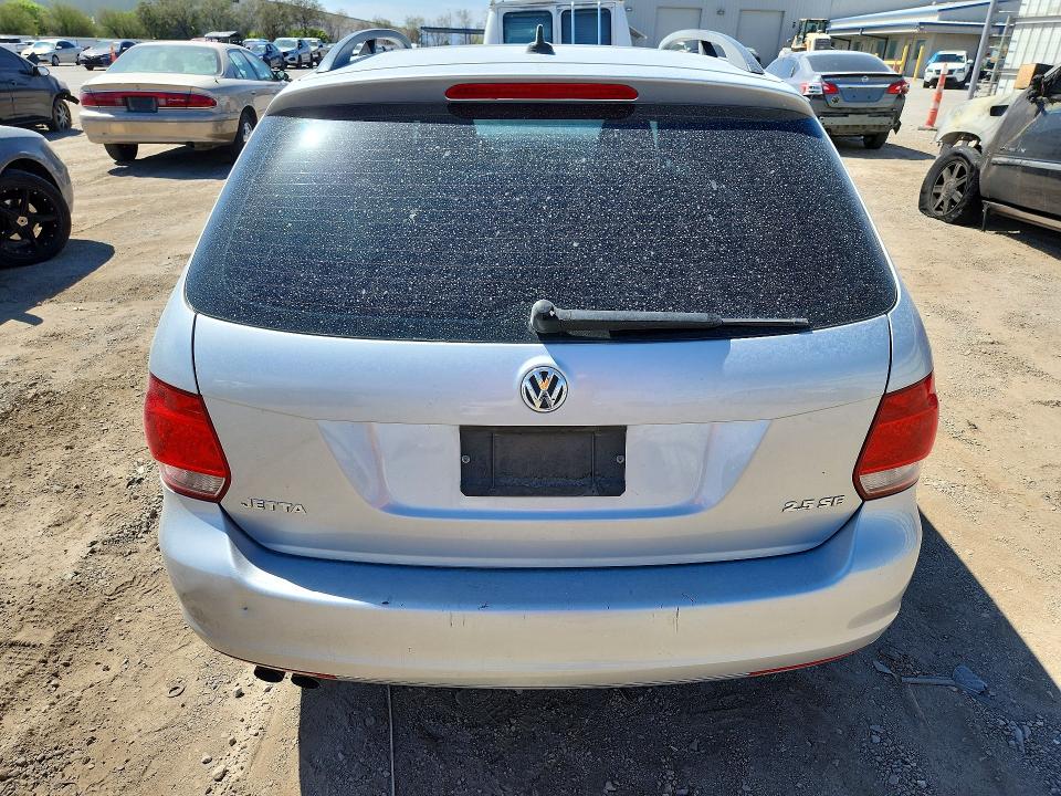 49610416 :رقم المزاد ، 3VWTZ7AJ2AM698416 vin ، 2010 Volkswagen Jetta مزاد بيع