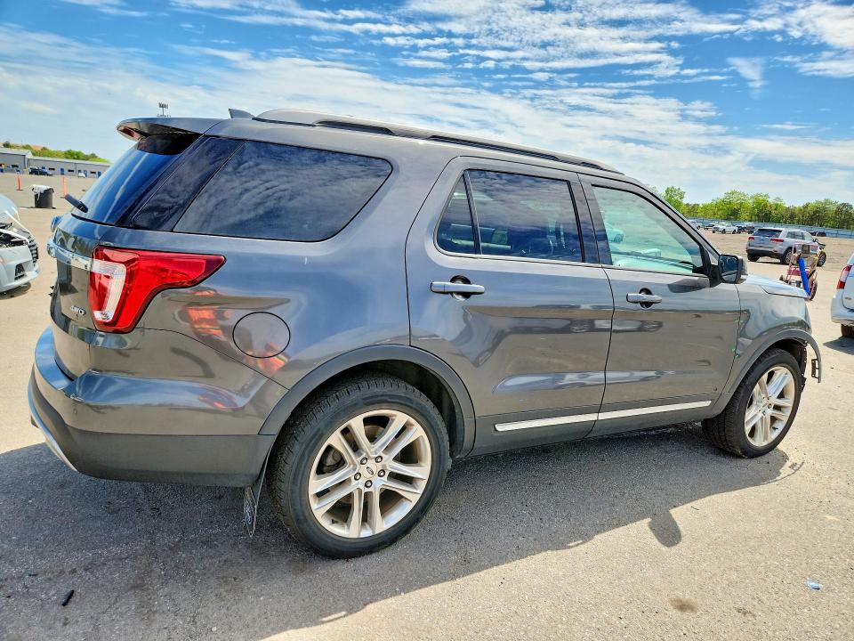 54867446 :رقم المزاد ، 1FM5K8D86HGD71953 vin ، 2017 Ford Explorer مزاد بيع