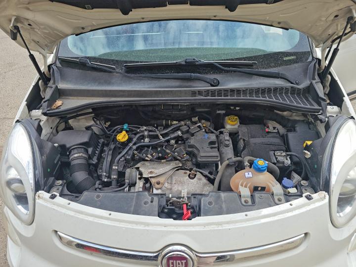 55843026 :رقم المزاد ، ZFBCFADH2FZ033879 vin ، 2015 Fiat 500l مزاد بيع
