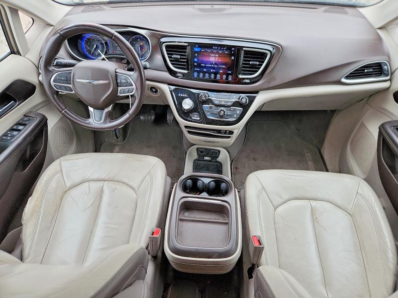 52516606 :رقم المزاد ، 2C4RC1BG2HR535928 vin ، 2017 Chrysler Pacifica مزاد بيع