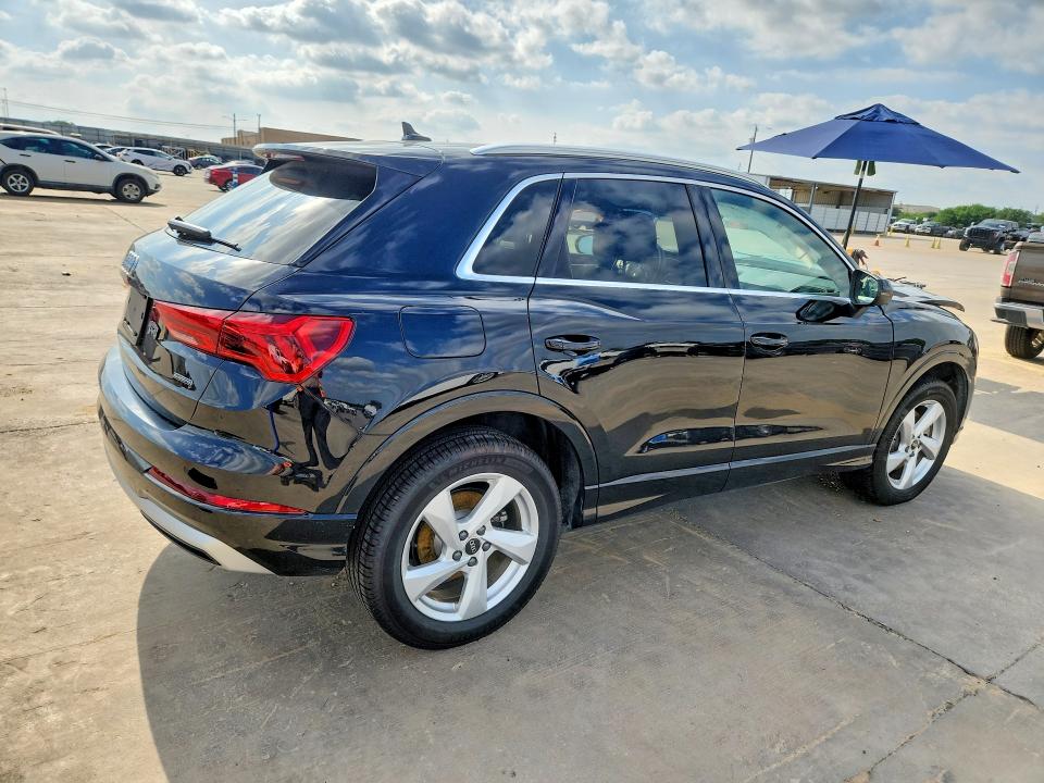 54284366 :رقم المزاد ، WA1AUCF3XN1031246 vin ، 2022 Audi Q3 مزاد بيع