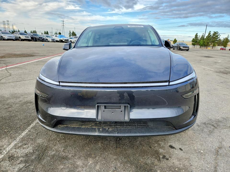 52246376 :رقم المزاد ، 7SAYGDED4TF381362 vin ، 2026 Tesla Model Y مزاد بيع