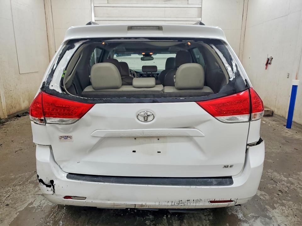 Продажа на аукционе авто 2013 Toyota Sienna, vin: 5TDYK3DC9DS404615, номер лота: 54159306