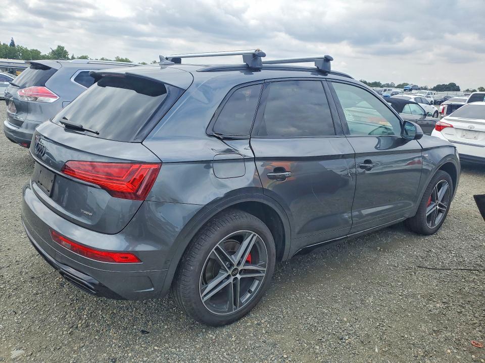 55380726 :رقم المزاد ، WA1F2AFY7R2105444 vin ، 2024 Audi Q5 E مزاد بيع