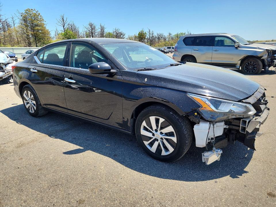 54071656 :رقم المزاد ، 1N4BL4BV8KC123407 vin ، 2019 Nissan Altima مزاد بيع
