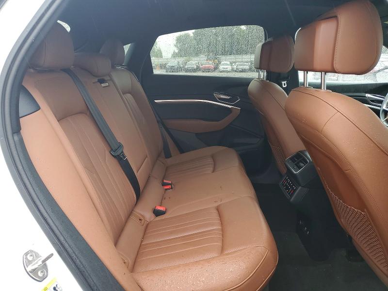 Продажа на аукционе авто 2021 Audi E-tron, vin: WA12AAGE7MB012261, номер лота: 54051036