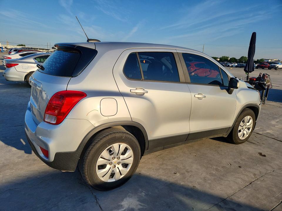 53445366 :رقم المزاد ، KL7CJKSB5HB105506 vin ، 2017 Chevrolet Trax مزاد بيع