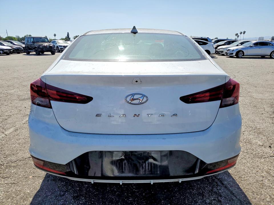 54840366 :رقم المزاد ، 5NPD84LF5LH601543 vin ، 2020 Hyundai Elantra مزاد بيع