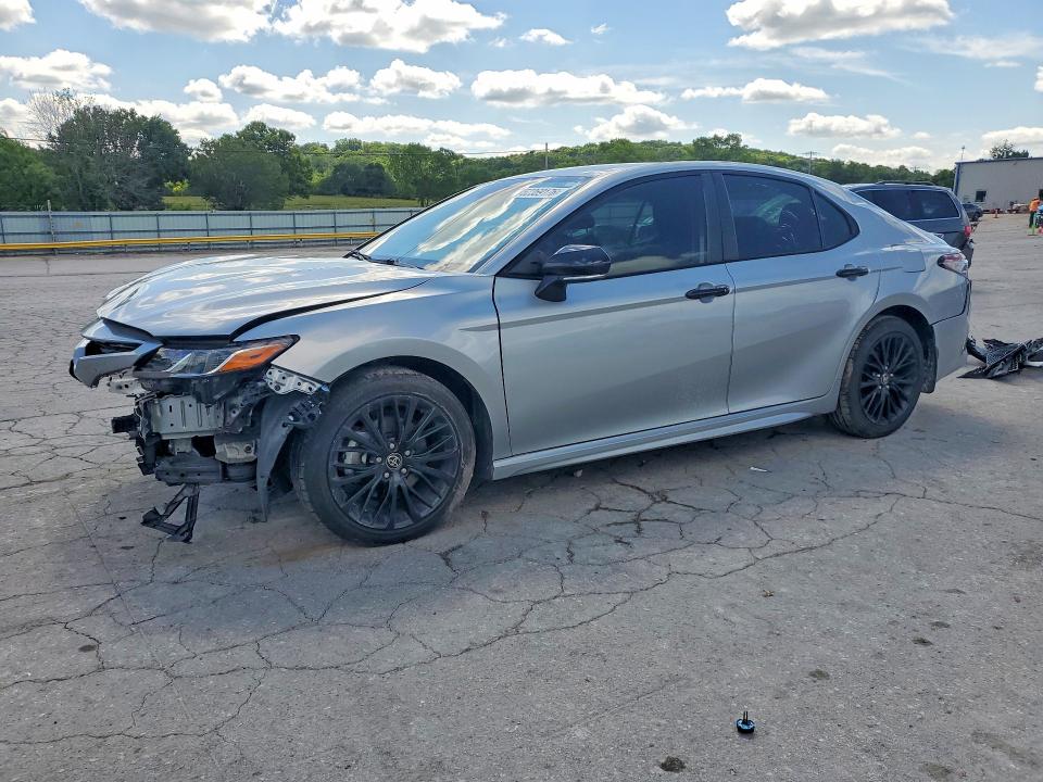 52369176 :رقم المزاد ، 4T1G11AK9NU024665 vin ، 2022 Toyota Camry مزاد بيع