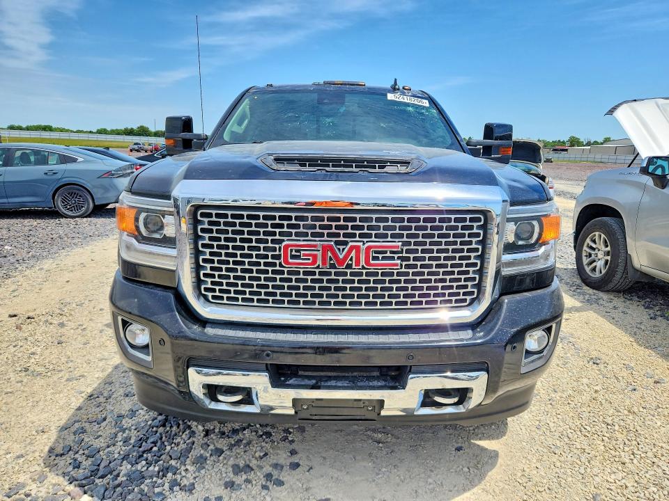 52418206 :رقم المزاد ، 1GT12UEY9JF154810 vin ، 2018 Gmc Sierra مزاد بيع